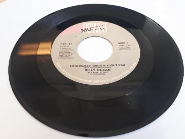 Billy Ocean - Love Really Hurts Without You
