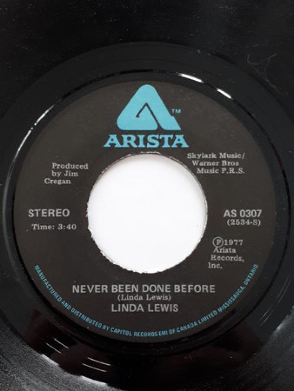 Linda Lewis - Can't We Just Sit Down And Talk It Over