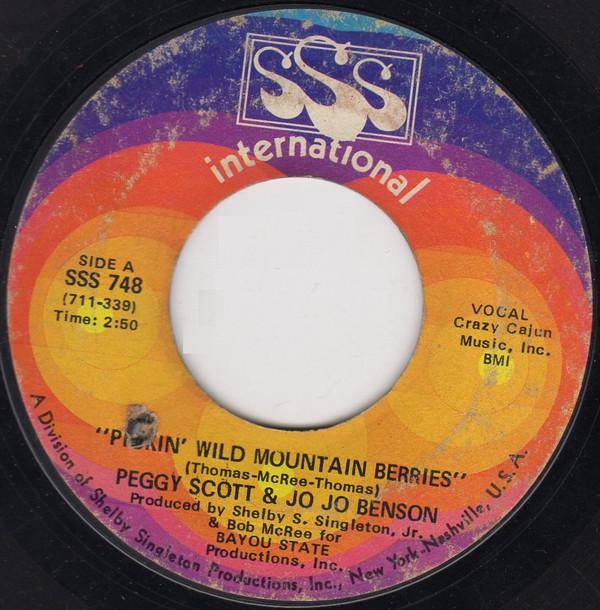 Peggy Scott & Jo Jo Benson - Pickin' Wild Mountain Berries